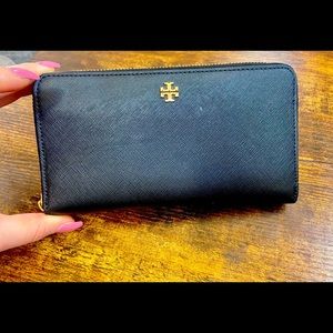 Tory Burch wallet